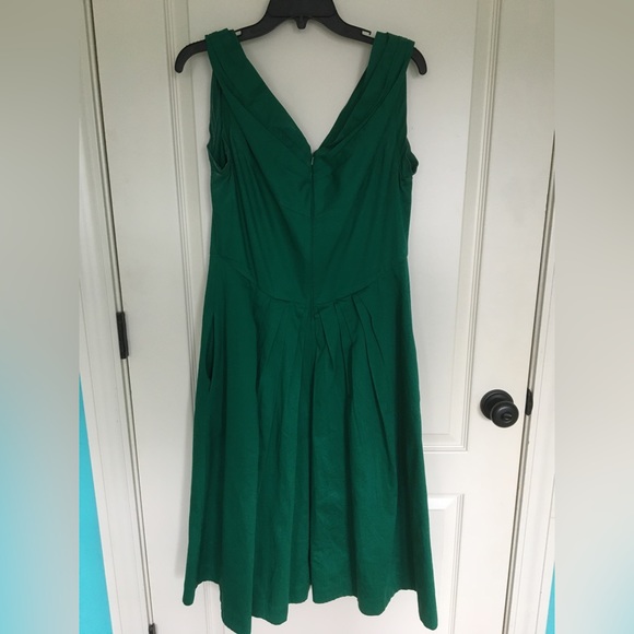 COPY - Emily and Fin Keener Postures dress green Large - Picture 4 of 4